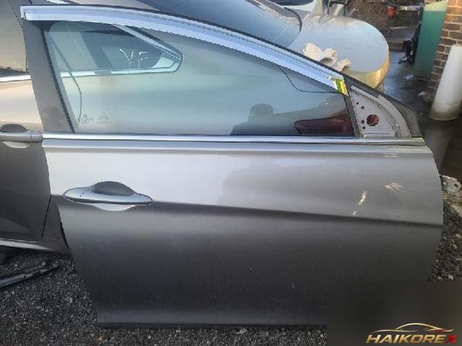 Hyundai Sonata 2011 — передняя дверь правая