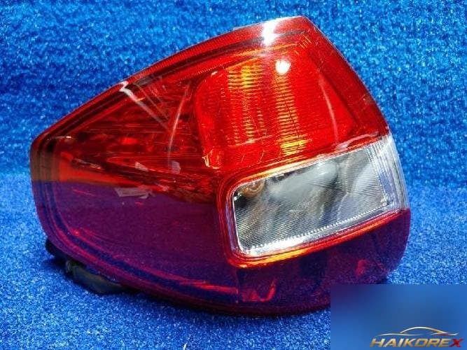 Renault QM5 2009 — задний фонарь правый наружный