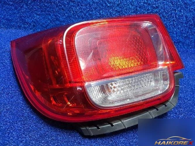 Chevrolet Malibu 2012 — задний фонарь левый наружный 25920375