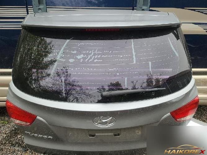 Hyundai Tucson 2010 — крышка багажника