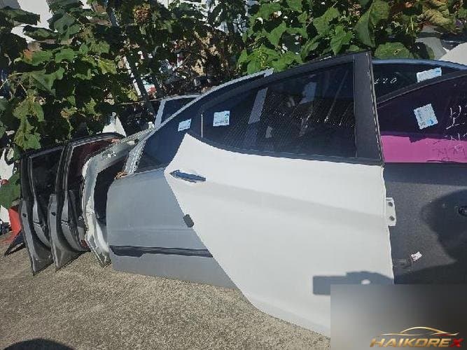Hyundai Avante 2012 — дверь задняя правая 2