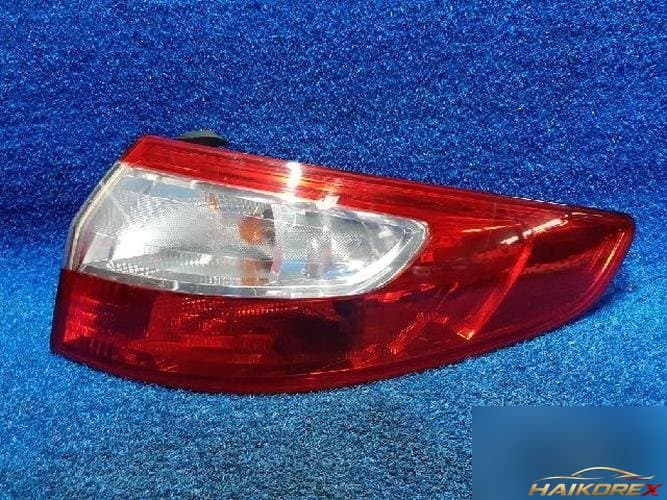 Renault SM3 2014 — задний фонарь правый (внешний)