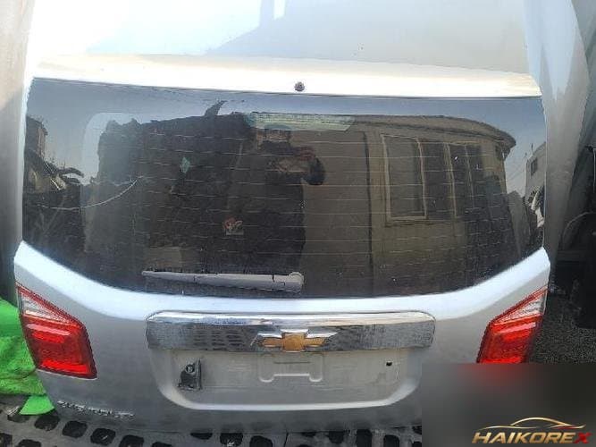 Chevrolet Orlando 2014 — крышка багажника