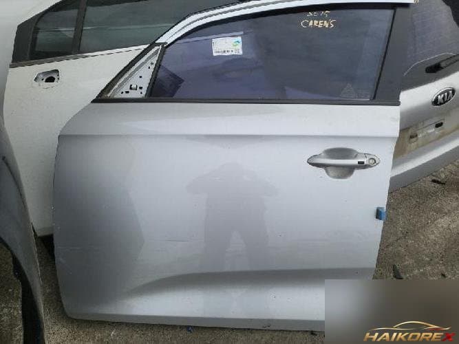 Kia Carens 2015 — передняя дверь левая