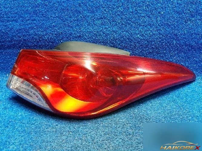 Hyundai Avante 2012 — фонарь задний правый (наружный) 92402 3X000