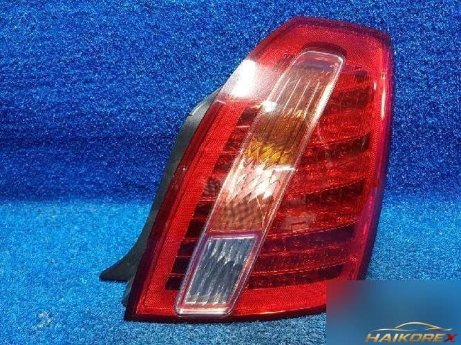 Kia Opirus 2008 — фара задняя правая наружная