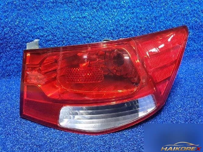 Kia Forte 2010 — задний фонарь правый внешний