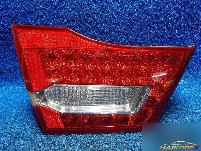 Kia Sorento 2010 — задний фонарь левый внутренний