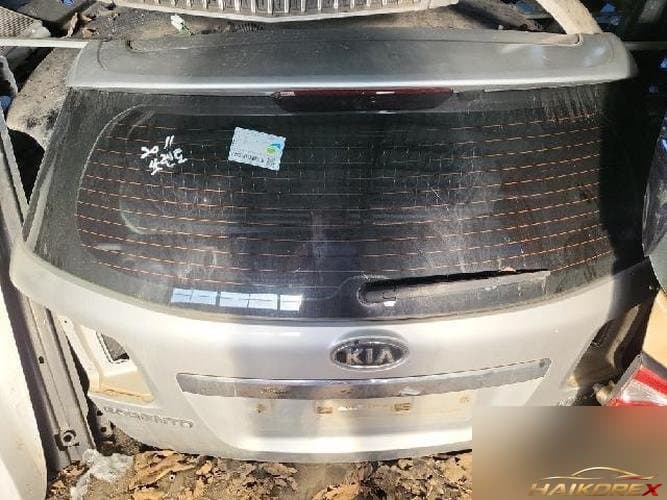 Kia Sorento 2011 — крышка багажника
