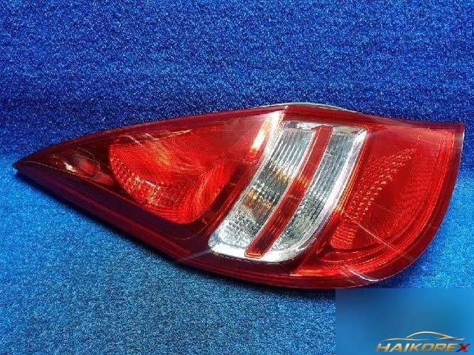 Hyundai i30 2009 — задний фонарь левый внешний