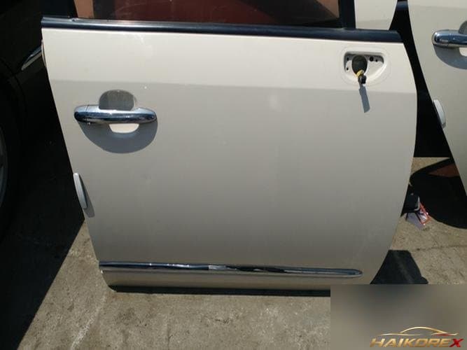 Kia Carens 2010 — дверь передняя правая