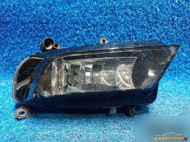 Audi A4 2014 — противотуманная фара правая 8K0941700B