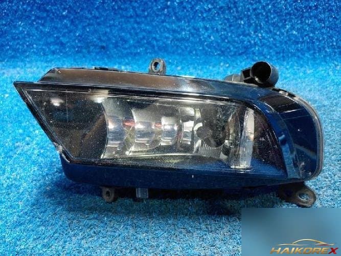 Audi A4 2014 — противотуманная фара левая 8K0941699B