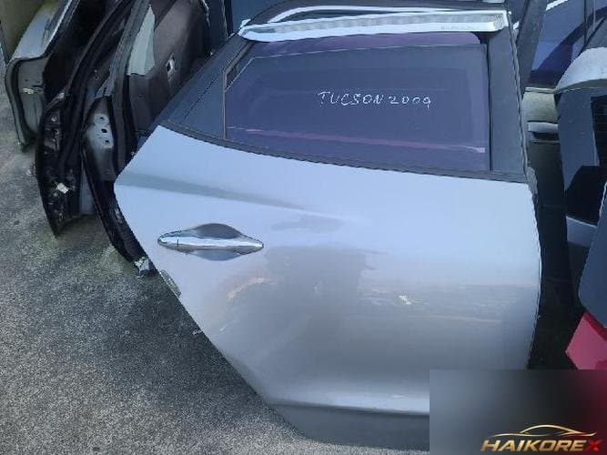Hyundai Tucson 2009 — дверь задняя правая