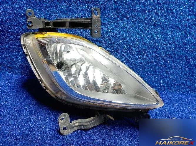 Hyundai Avante 2012 — противотуманная фара правая 922023X