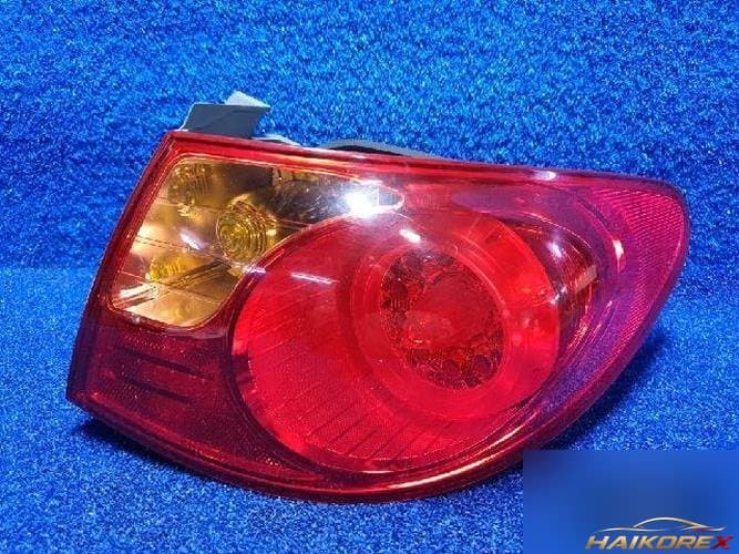 Hyundai Avante 2010 — фонарь задний правый (наружный) 1