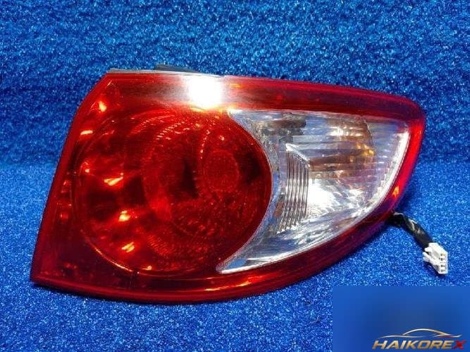 Hyundai Santa Fe 2008 — задний фонарь правый (наружный)