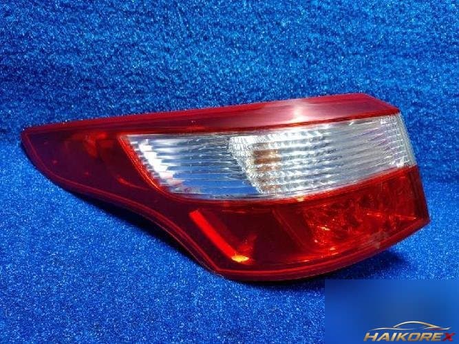Renault SM5 2011 — задний фонарь левый наружный