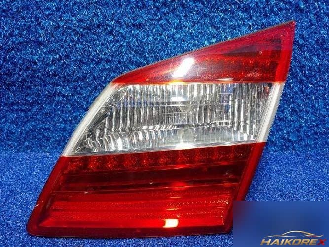 Hyundai Genesis 2012 — фонарь задний правый внутренний 924043M22