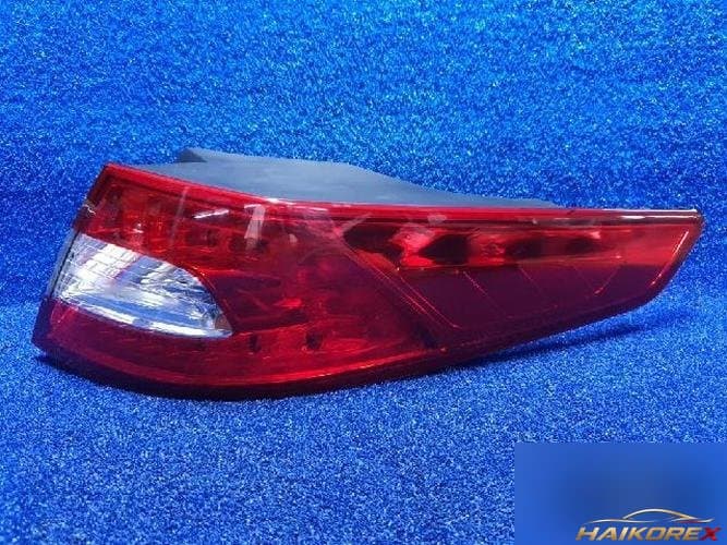 Kia K5 2011 — задний фонарь правый наружный