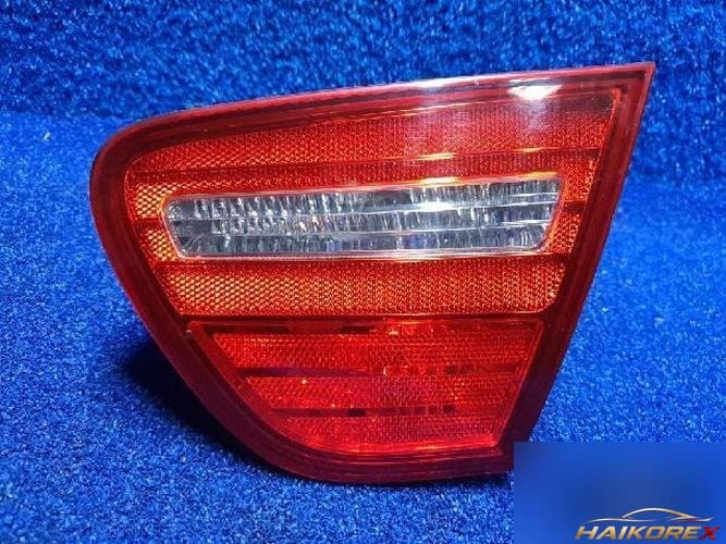 Hyundai Avante 2010 — фонарь задний внутренний правый