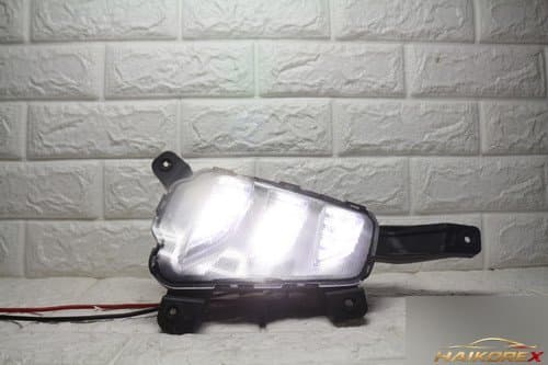 Фара передняя левая LED 260604608R