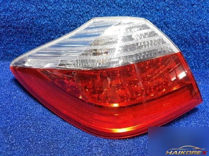 Hyundai Genesis 2009 — задний фонарь левый внешний 1