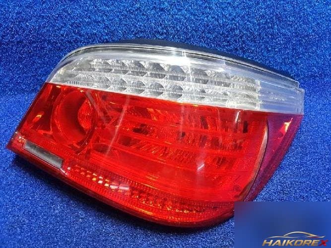 BMW 5 Series 2008 — задний фонарь правый внешний 7361882