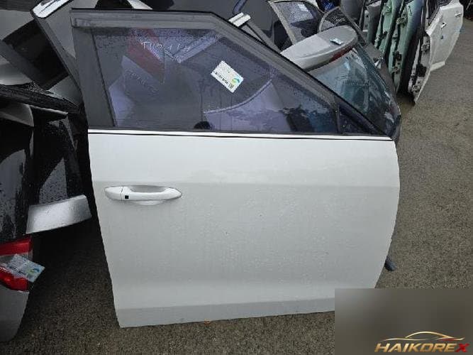 KG Mobility Tivoli 2015 — дверь передняя правая