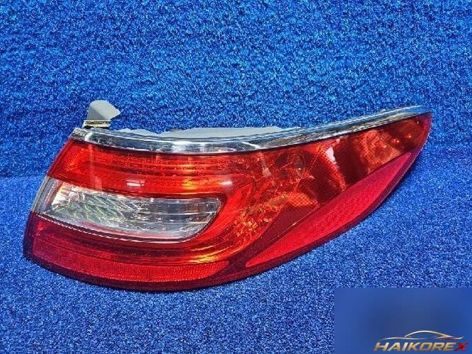 Hyundai Grandeur 2012 — фара задняя левая (внешняя)