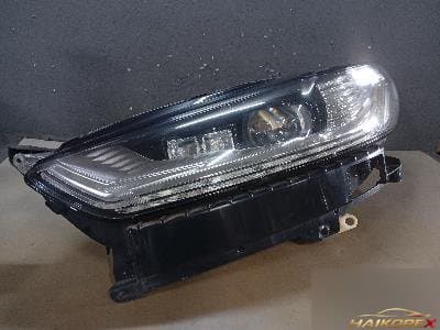 Ford Mondeo 2015 — фара передняя