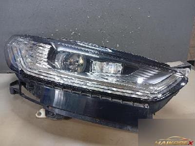 Ford Mondeo 2015 — фара передняя
