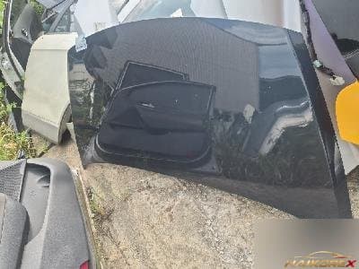 Kia Carens 2014 — капот