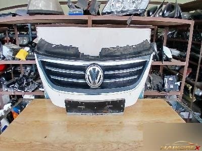 Volkswagen CC 2010 — решетка радиатора