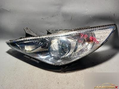 Hyundai Sonata 2011 — фара передняя