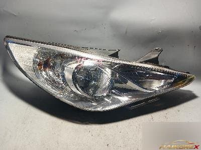 Hyundai Sonata 2010 — фара передняя