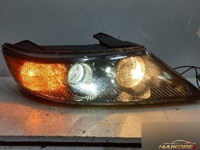 Kia Sorento 2010 — фара передняя
