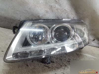 Audi A6 2010 — фара передняя