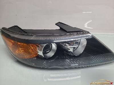 Kia Sorento 2011 — фара передняя