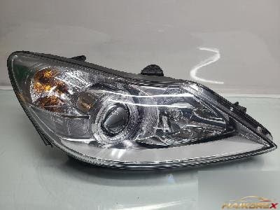 Hyundai Genesis 2009 — фара передняя