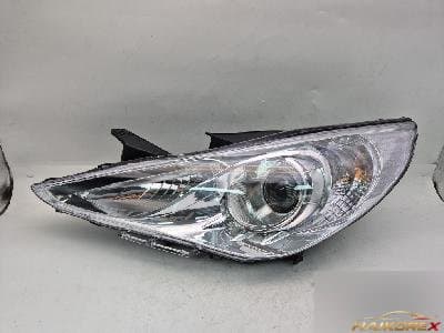 Hyundai Sonata 2011 — фара передняя