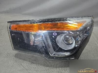 SsangYong Korando Turismo 2015 — фара передняя