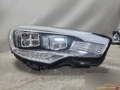 Фара передняя правая LED