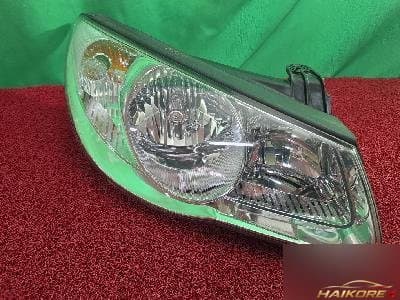 Hyundai Avante 2009 — фара передняя