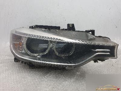 BMW 320d 2013 — фара передняя