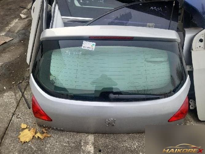 Peugeot 3008 2011 — крышка багажника