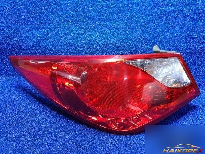 Hyundai Sonata 2010 — фонарь задний левый наружный