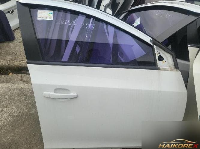 Chevrolet Cruze 2013 — передняя дверь правая