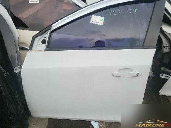 Chevrolet Cruze 2013 — передняя дверь левая