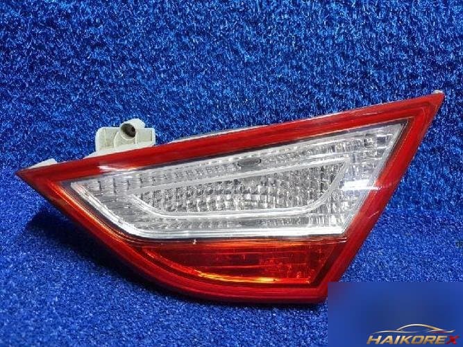 Hyundai Sonata 2010 — задний фонарь правый (внутренний)